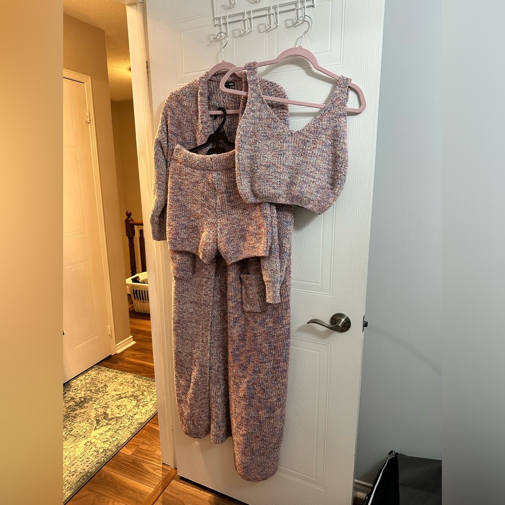 Three piece cozy set